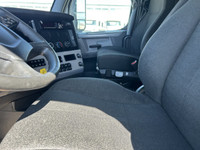 Ryder Stock ID: 252806 Transmission Type/Speed: AUTO 12 Engine: DIESEL DD15 GHG'17 475/1650 Horse Po... (image 8)