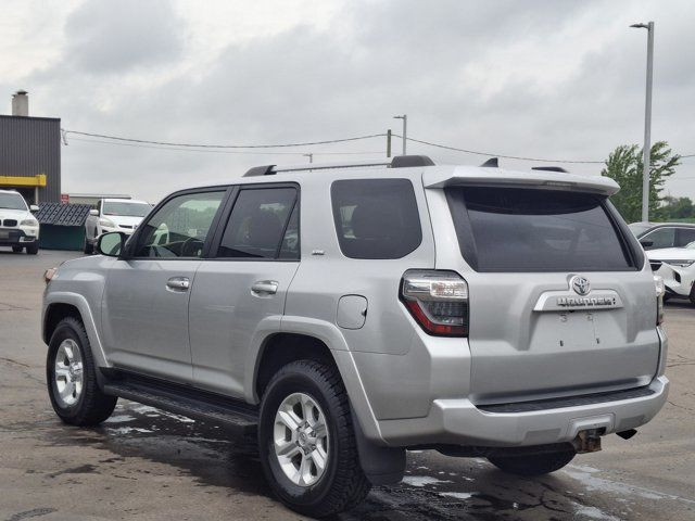 2020 Toyota 4Runner SR5 4WD | Leather | Sunroof | 3rd Row Seats in Cars & Trucks in Guelph - Image 3