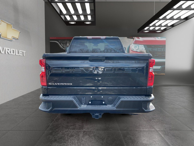 2024 Chevrolet Silverado 1500 WT Boite Standard 6.6pi/Crew Cab in Cars & Trucks in Granby - Image 3