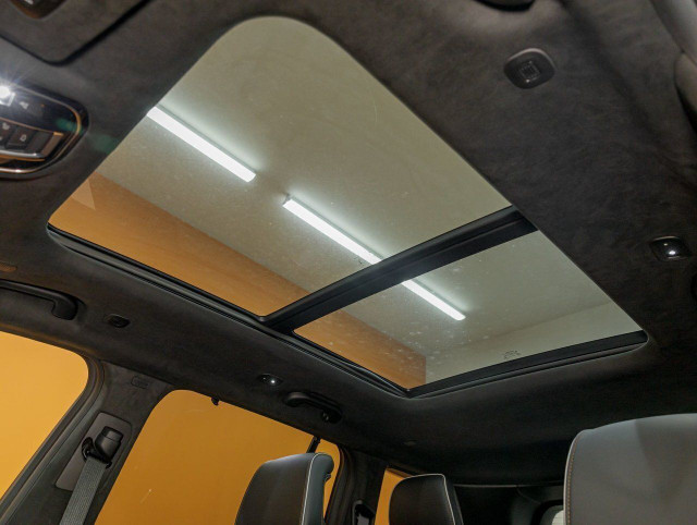 Jeep Grand Cherokee 4xe SUMMIT RESERVE 4X4 *TOIT* NAV SIÈGES VEN in Cars & Trucks in Laurentides - Image 4