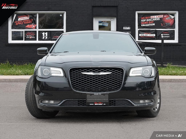 2015 Chrysler 300 4dr Sdn 300S RWD | LEATHER | SUNROOF | NAVIGAT in Cars & Trucks in City of Toronto - Image 2