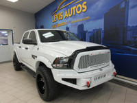 RAM 1500 CLASSIC 2022 EXPRESS NIGHT EDITION V8 5.7 LITRES CREW-CAB BOITE 5.7 PIEDS 4X4 TOUT ÉQUIPÉ /... (image 2)