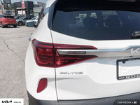 LEATHER POWER SUNROOF NAVIGATION Fully serviced and reconditioned including brakes, tires, wiper bla... (image 9)