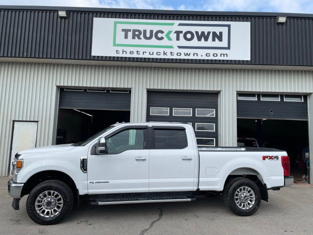 2020 Ford Super Duty F-350 SRW in Cars & Trucks in Ottawa