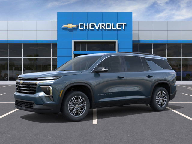 2025 Chevrolet Traverse LT in Cars & Trucks in City of Montréal - Image 2