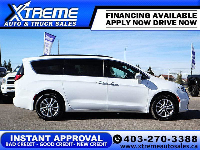 2022 Chrysler Pacifica Touring L AWD - NO FEES! HAIL SALE! in Cars & Trucks in Calgary - Image 4