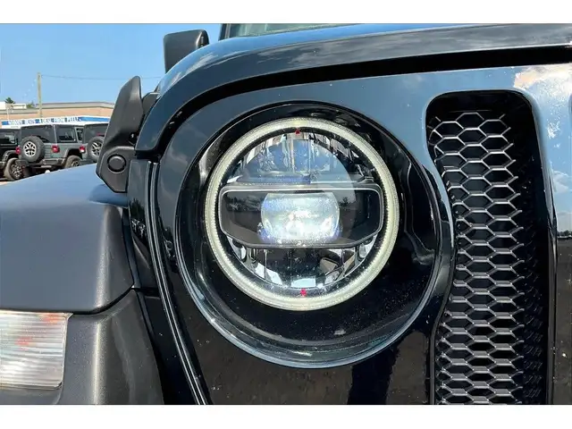 2022 Jeep Wrangler Willys 4Dr | Soft Top | Alpine | Tow Package  in Cars & Trucks in Mississauga / Peel Region - Image 31