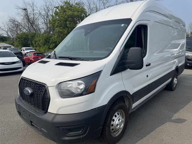 Ford Transit Cargo Van T-250 TI toit surélevé 148 po PNBV de 9 0 in Cars & Trucks in Laurentides