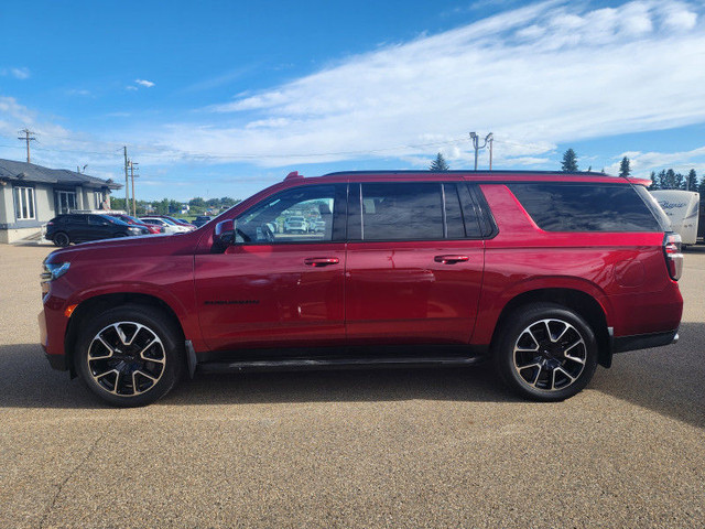 2022 Chevrolet Suburban RST 8-PASSENGER | 6.2L V8 | LUXURY PACKA in Cars & Trucks in St. Albert - Image 3