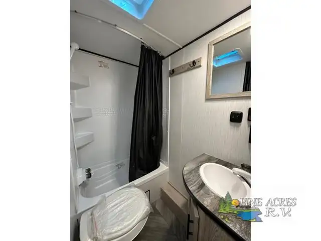 2023 Heartland Prowler 172BHX in Travel Trailers & Campers in Truro - Image 9