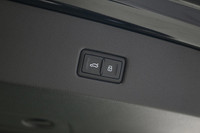 This Audi RS 7 boasts a Twin Turbo Gas/Electric V-8 4.0 L/244 engine powering this Automatic transmi... (image 9)