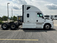 2021 FREIGHTLINER T12664ST;Heavy Duty Trucks - Conventional Truck w/ Sleeper Penske Location 510 S S... (image 7)