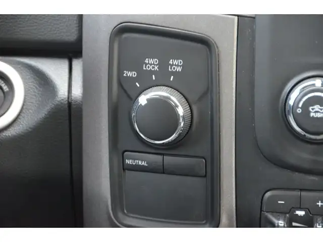 2017 Ram 1500 4WD Crew Cab 140.5 ST in Cars & Trucks in Burnaby/New Westminster - Image 27