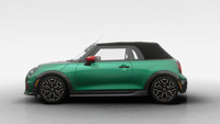 La *MINI Cooper Cabriolet John Cooper Works 2025 *est un véhicule sportif aux performances exaltante... (image 3)
