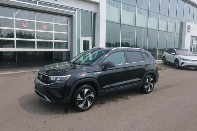 Volkswagen Taos Comfortline 1.5L 4MOTION + Keyless + Caméra + A/ in Cars & Trucks in Lévis