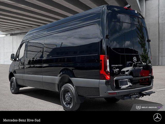 2025 Mercedes-Benz Sprinter 2500 170 Wheelbase High Roof AWD in Cars & Trucks in Longueuil / South Shore - Image 3