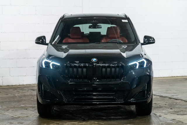2025 BMW X1 xDrive28i | Premium Ameliore | M Sport Pro | 3 ans in Cars & Trucks in City of Montréal - Image 2