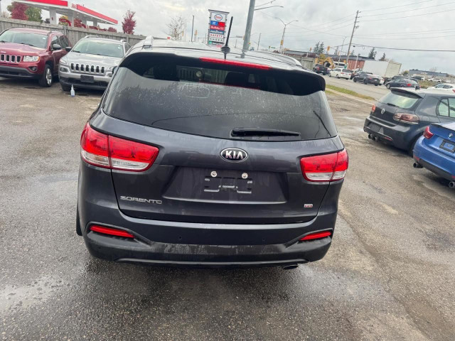 2016 Kia Sorento 2.4L LX, ONLY 67,000KMS, NO ACCIDENT, CERTIFIED in Cars & Trucks in London - Image 4
