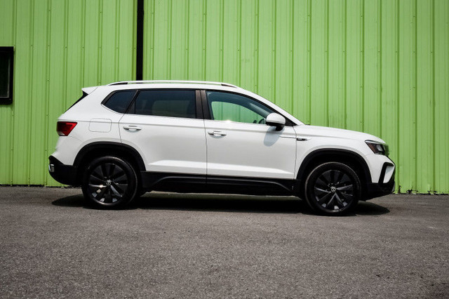 2024 Volkswagen Taos Comfortline • SUNROOF • HEATED SEATS in Cars & Trucks in Ottawa - Image 2