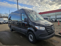 2022 Mercedes-Benz Sprinter 15 Passenger Van 2500 High Roof I4 170", 2.0L Diesel, Remote Keyless Ent... (image 8)