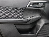2024 Mitsubishi Outlander SEL The 2024 Mitsubishi Outlander SEL is designed for families and adventu... (image 5)
