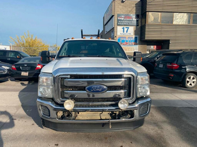 2015 Ford F-350 Extended Cab Flat Bed 4WD in Cars & Trucks in City of Toronto - Image 2