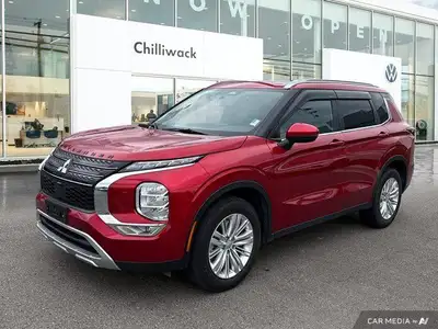 Only 22,500 Miles! This Mitsubishi Outlander boasts a Regular Unleaded I-4 2.5 L/152 engine powering...