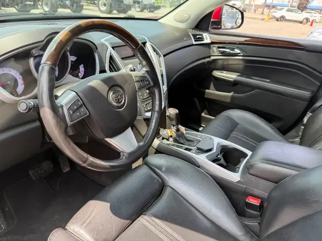 2012 Cadillac SRX Luxury / BRAND NEW HEADLIGHTS / BRAND NEW TIR in Cars & Trucks in Ottawa - Image 9