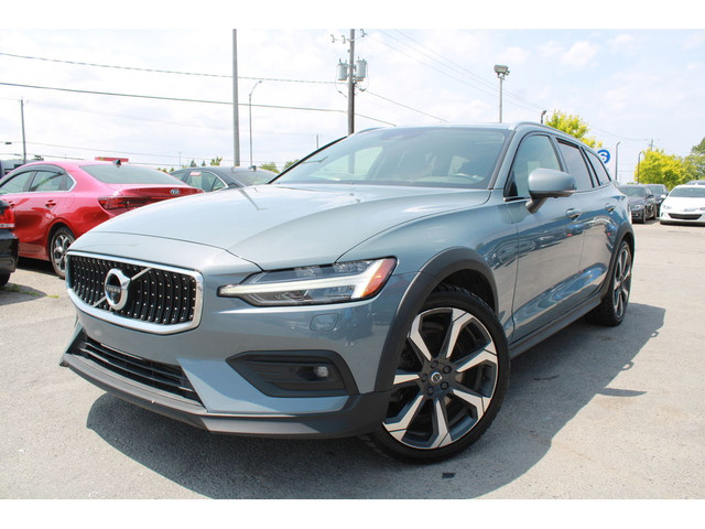 2022 Volvo V60 Cross Country T5 AWD, TOIT PANORAMIQ972UE, NAVIGA in Cars & Trucks in Longueuil / South Shore