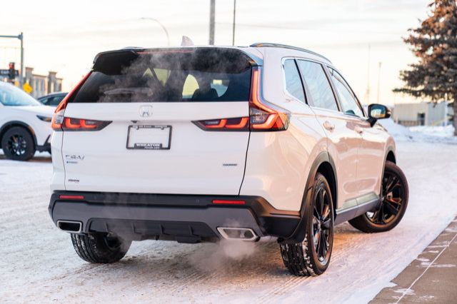 2026 Honda CR-V Hybrid Touring in Cars & Trucks in Edmonton - Image 2