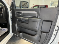 Discover Martin Chrysler, a family-owned gem since 44! With unbeatable service & deals, we're your g... (image 9)