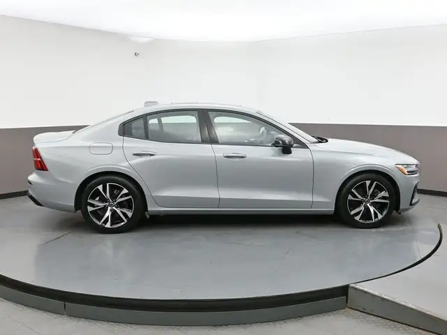 2024 Volvo S60 B5 B5 CORE SUNROOF, NAVIGATION, HEATED POWER SEAT in Cars & Trucks in City of Halifax - Image 32