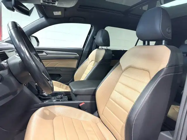 2020 Volkswagen Atlas Cross Sport Execline - 2 Sets of Rims dans Autos et camions dans Calgary - Image 13