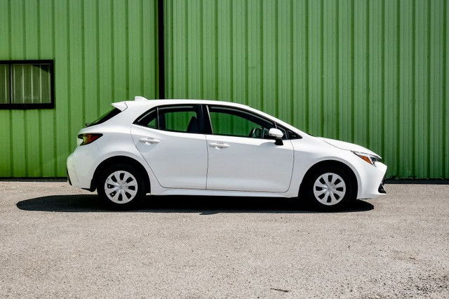 2023 Toyota Corolla Hatchback CVT • REAR CAM • LANE KEEP ASSIST in Cars & Trucks in Cornwall - Image 2