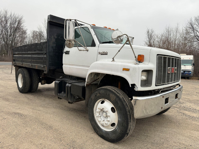1996 GMC Top Kick Single Axle Dump Truck  in Farming Equipment in Sudbury - Image 2