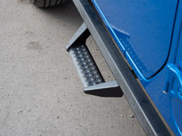 4x4, 2.0L Turbo Hybrid, Sky One-Touch Power Top ($4495), Heated McKinley Leather Seats, Heated Steer... (image 9)