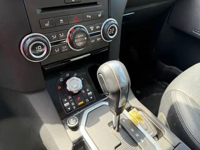 2011 Land Rover LR4 FULLY LOADED WITH NAVIGATION / BACK UP CAMER in Cars & Trucks in Ottawa - Image 12