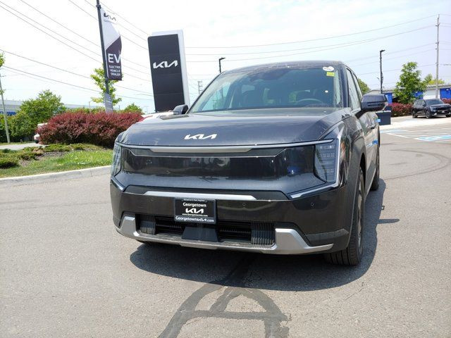 2026 Kia EV9 IN-STOCK! LIGHT RWD 7-PSNGR NAV 370 KM EV RANGE in Cars & Trucks in Oakville / Halton Region - Image 4