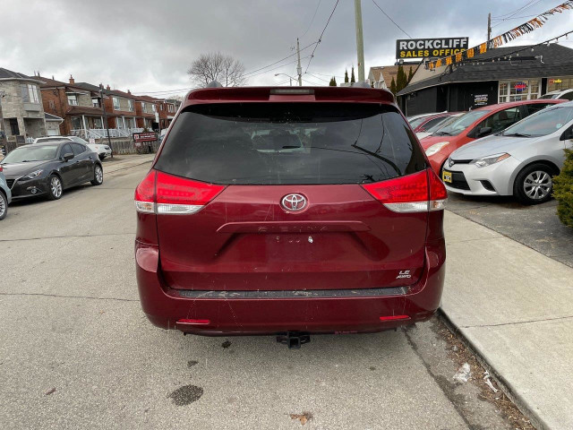 2011 Toyota Sienna LE in Cars & Trucks in City of Toronto - Image 4