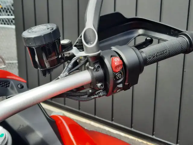 2024 Ducati Multistrada V4 S TRAVEL & RADAR SAVE SAVE SAVE in Other in Bridgewater - Image 12