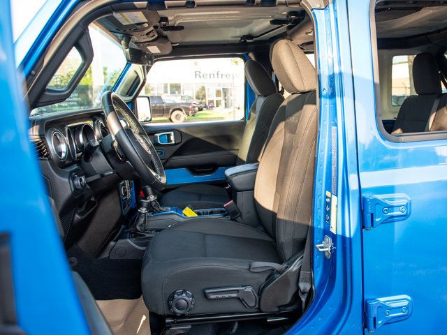 2023 Jeep Wrangler Sahara 4 Door 4x4, Remote Start in Cars & Trucks in Calgary - Image 2
