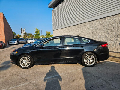 2018 Ford FUSION HYBRID SE **LEATHER HEATED SEATS-CAMERA-NEW TIR