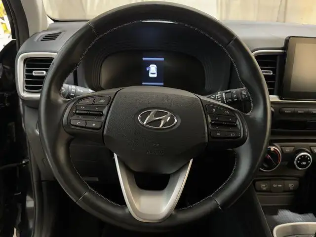 2023 Hyundai Venue Preferred | Heated Seats | Apple CarPlay dans Autos et camions dans Ville d’Edmonton - Image 16