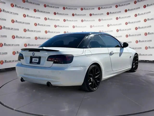 2011 BMW 3 Series Cabriolet 335i in Cars & Trucks in Calgary - Image 8
