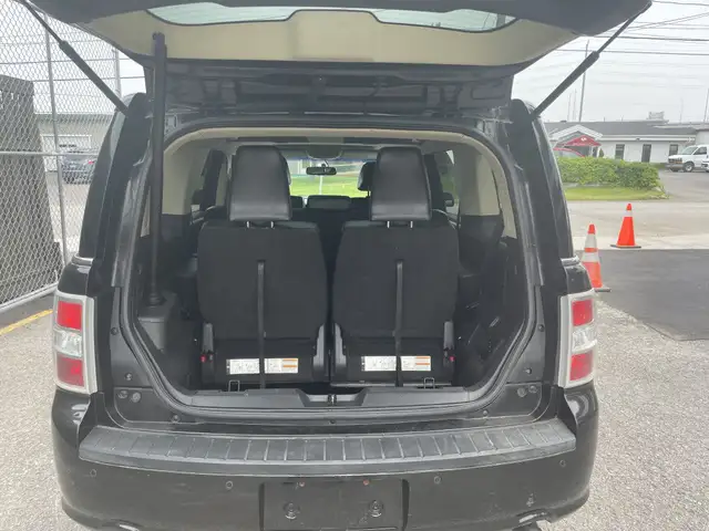 2013 Ford Flex SEL AWD dans Autos et camions dans Ottawa - Image 15
