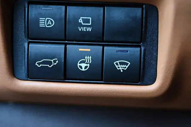 2021 Toyota Highlander 2021 LIMITED + AWD + GPS + CUIR + TOIT +  in Cars & Trucks in Longueuil / South Shore - Image 17
