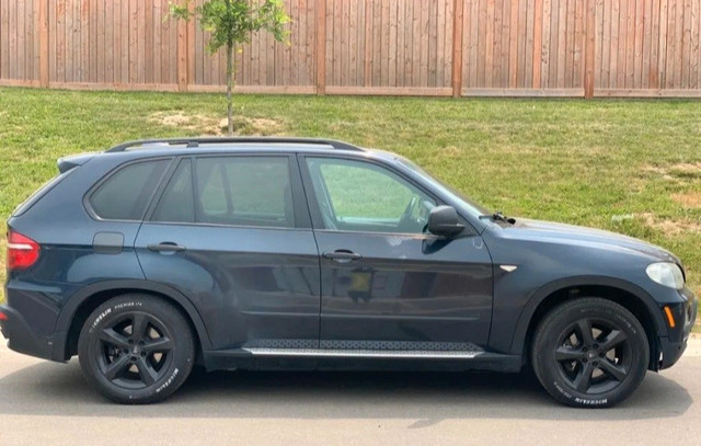 2007 BMW X5 3.0L V6 AWD 7 Seater in Cars & Trucks in Kitchener / Waterloo - Image 2