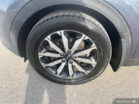 Wheels: 18 Machined-Finish Alloy, Vinyl Door Trim Insert, Variable Intermittent Wipers w/Heated Wipe... (image 5)