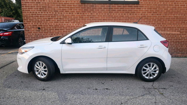 2020 Kia Rio 5-door LX Automatic Alloy Wheels in Cars & Trucks in Oakville / Halton Region - Image 2