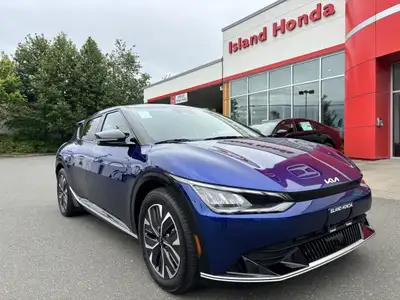 Crash Avoidance, One Owner, Lane Keep Assist, Blind Spot Monitoring, Leather Wrapped Steering Wheel,...